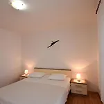 Zdenka Apartamento *